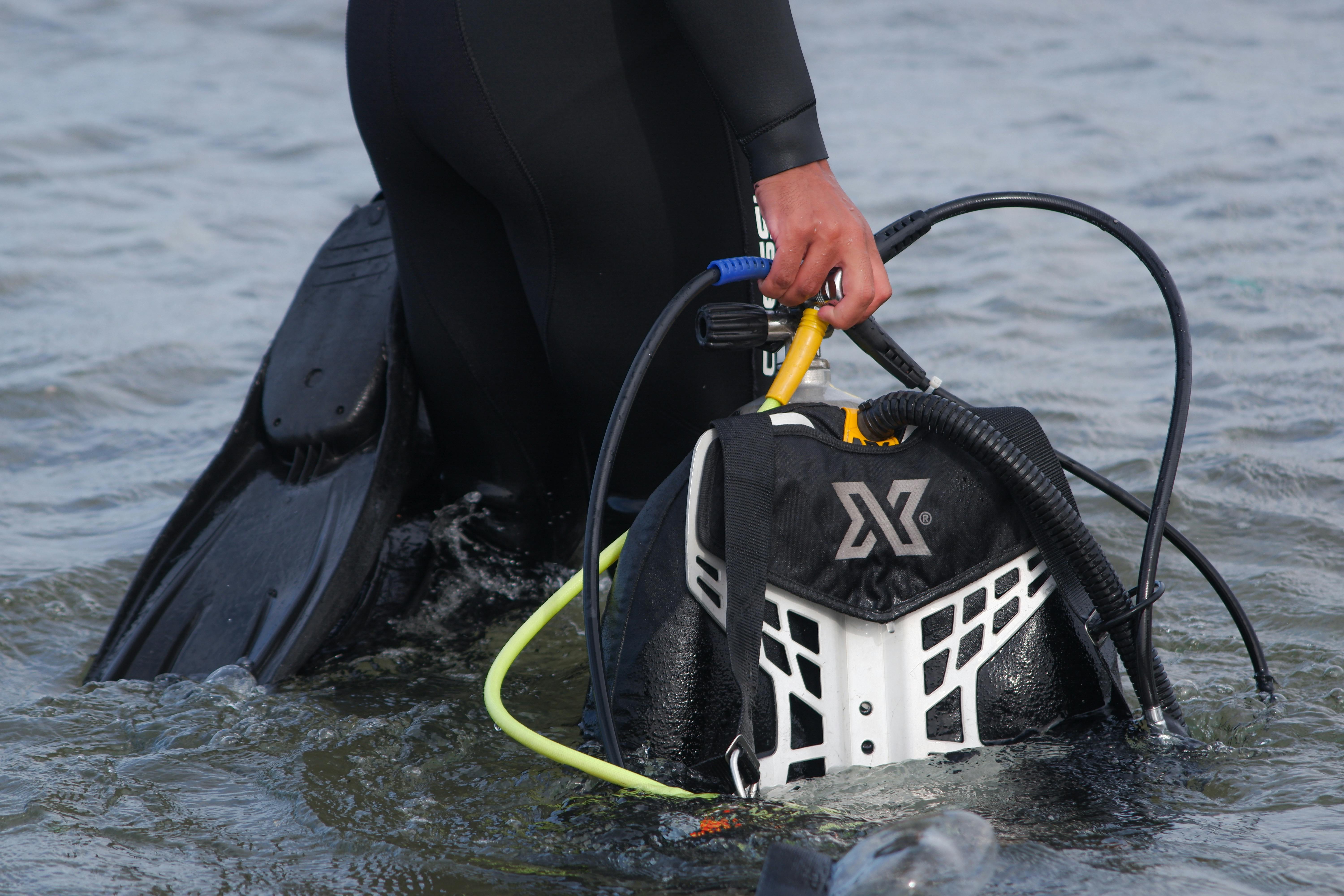 Best Warm-Water BCDs, Regulators and Dive Computers for Singapore ...
